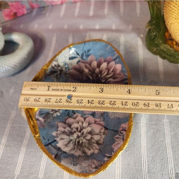 DECOUPAGE CLAM SHELL DECOUPAGE FLOWERS TRINKET DISH - Picture 6 of 7